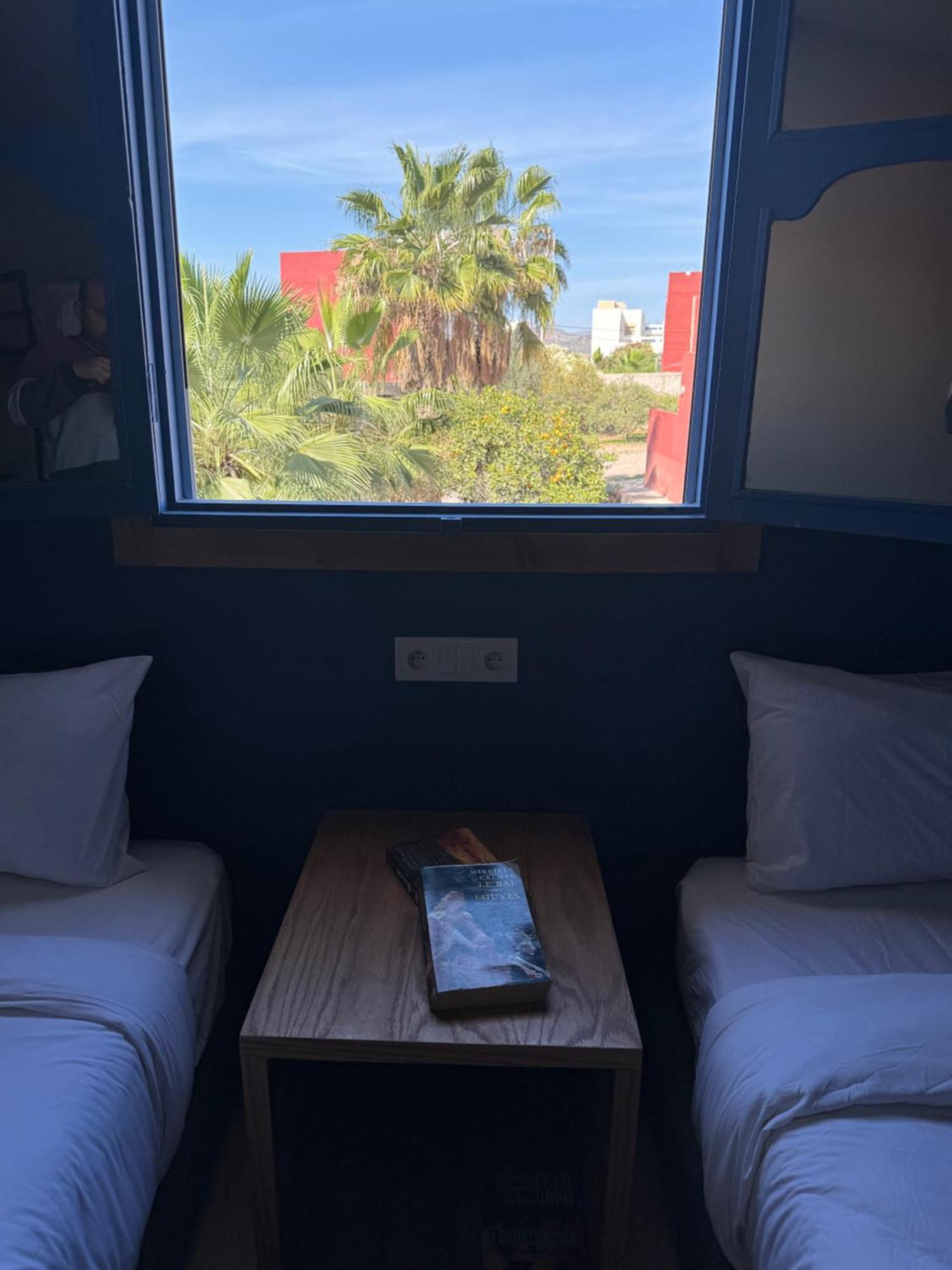 Хостел Playa Del Sol Surf House Tamraght Екстер'єр фото